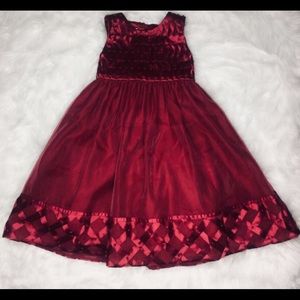 MAVEANDMEME.COM • DRESSUP@MAVEANDMEME.COM